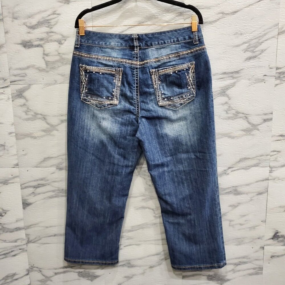 Maurices Capri Jeans Women Size 12 Blue Stretch Comfort Embroidered Rhinestones - Picture 5 of 11